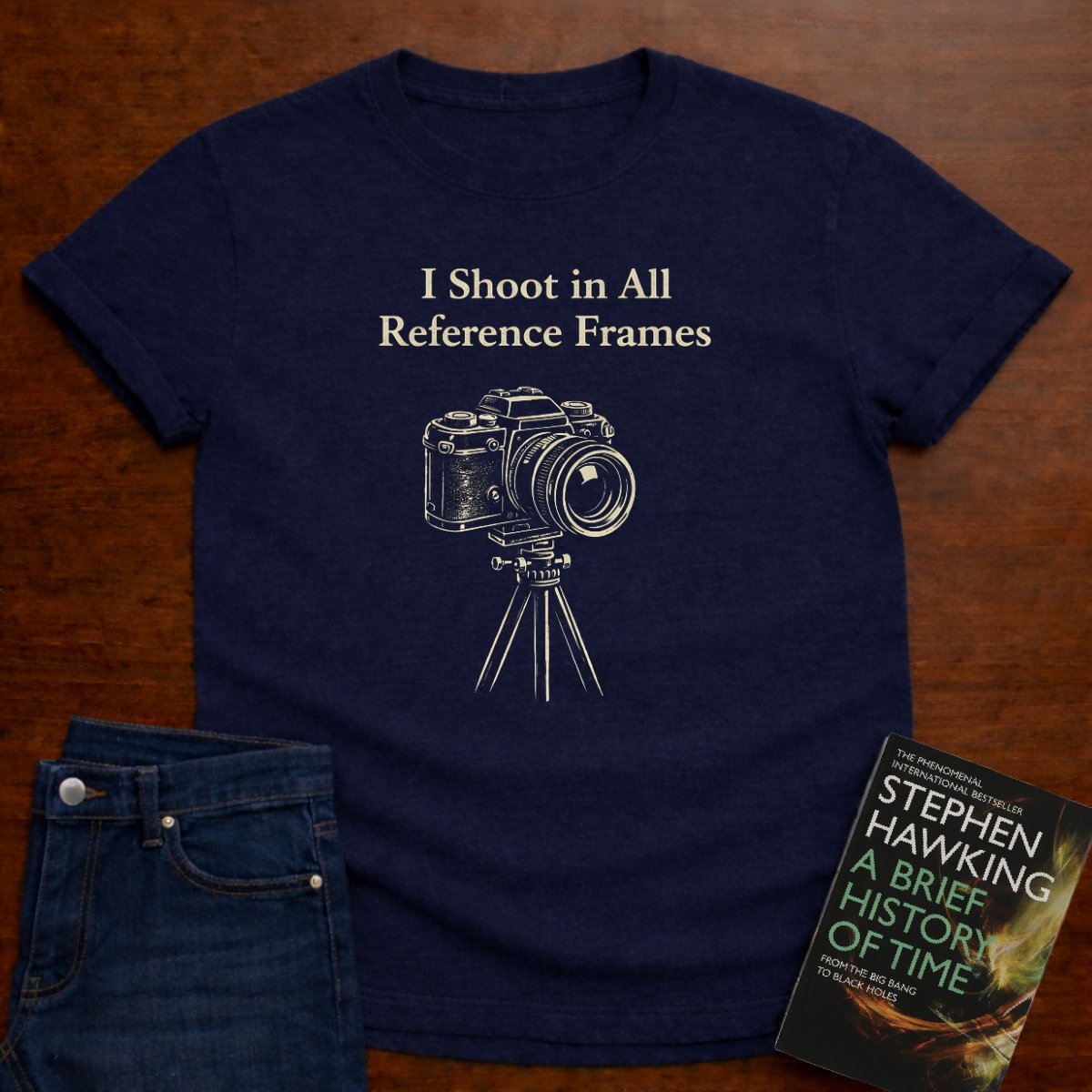 I SHOOT IN ALL REFERENCE FRAMES T-SHIRT – Navy